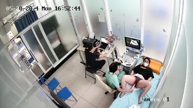 稀缺黑客破解医院监控摄像头❤️偷拍妇科检查孕妇插逼阴道检查（23V） (10)