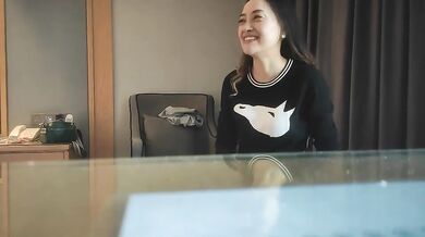 【良家故事】偷拍.网交新认识中年妇女，女的有打开心防慢慢能接受男主，第一次出轨1